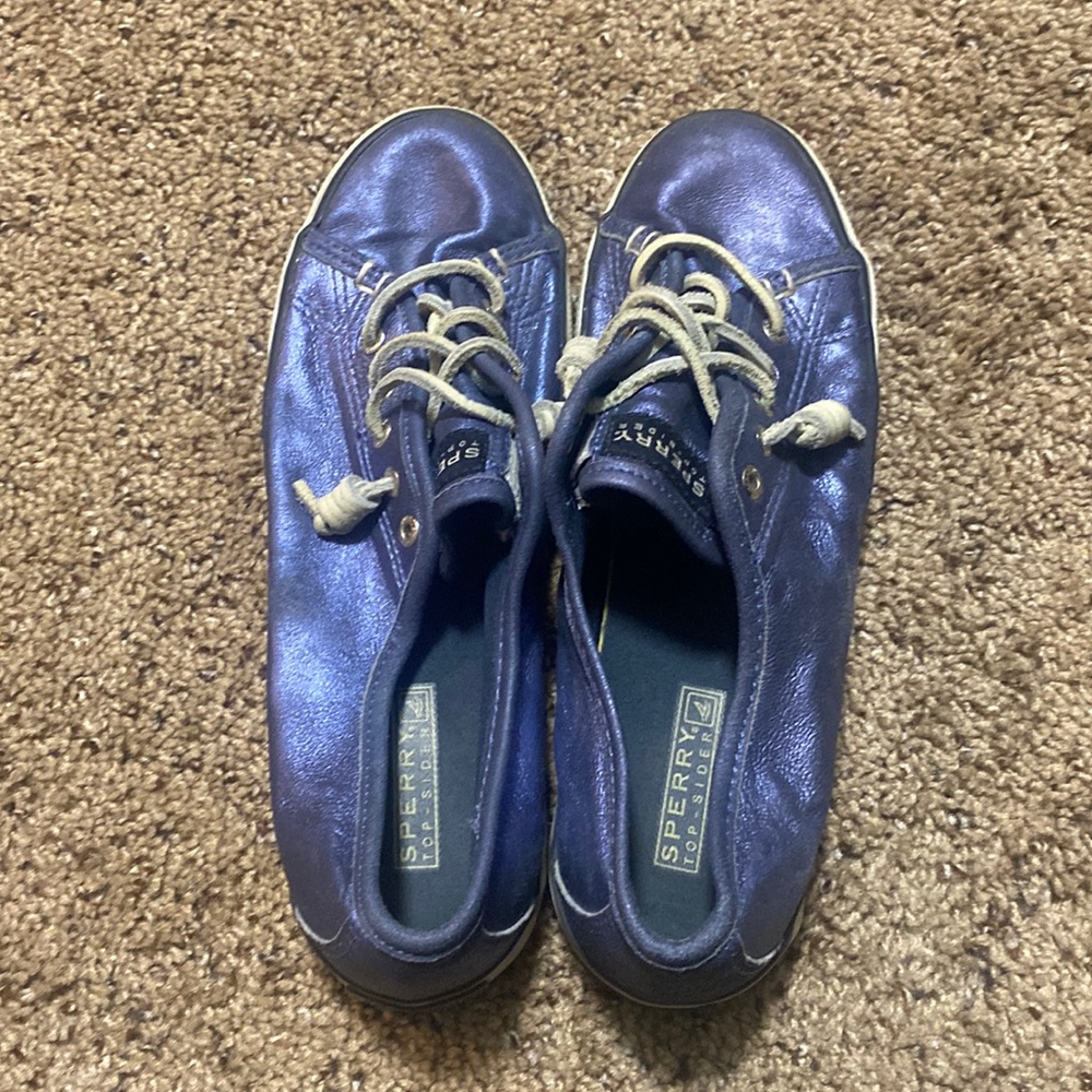 Sperry sneakers in good used condition. Metallic blue size 8